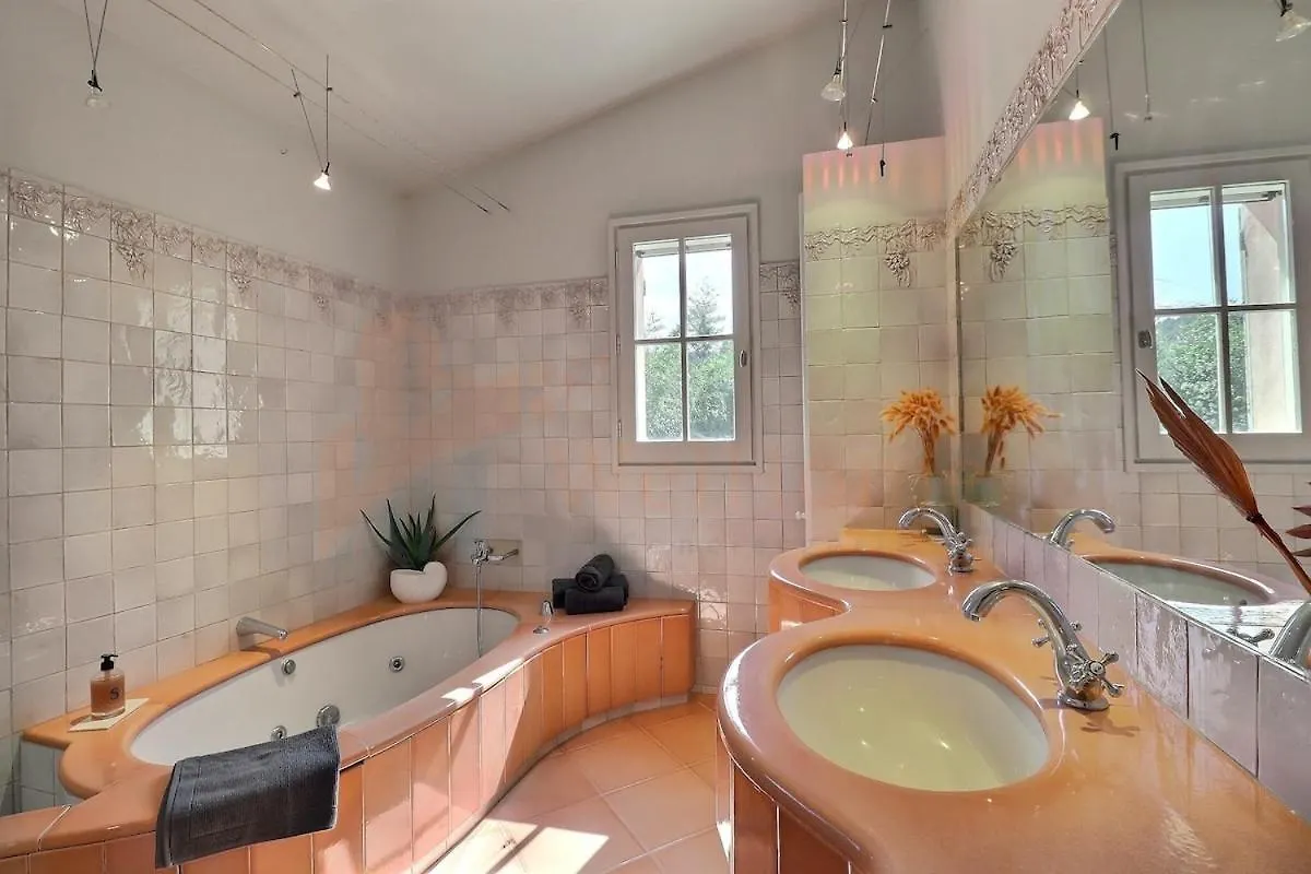 Absolutely Quiet Provencal Villa With Swimming Pool Aix-en-Provence 0*,  Francia