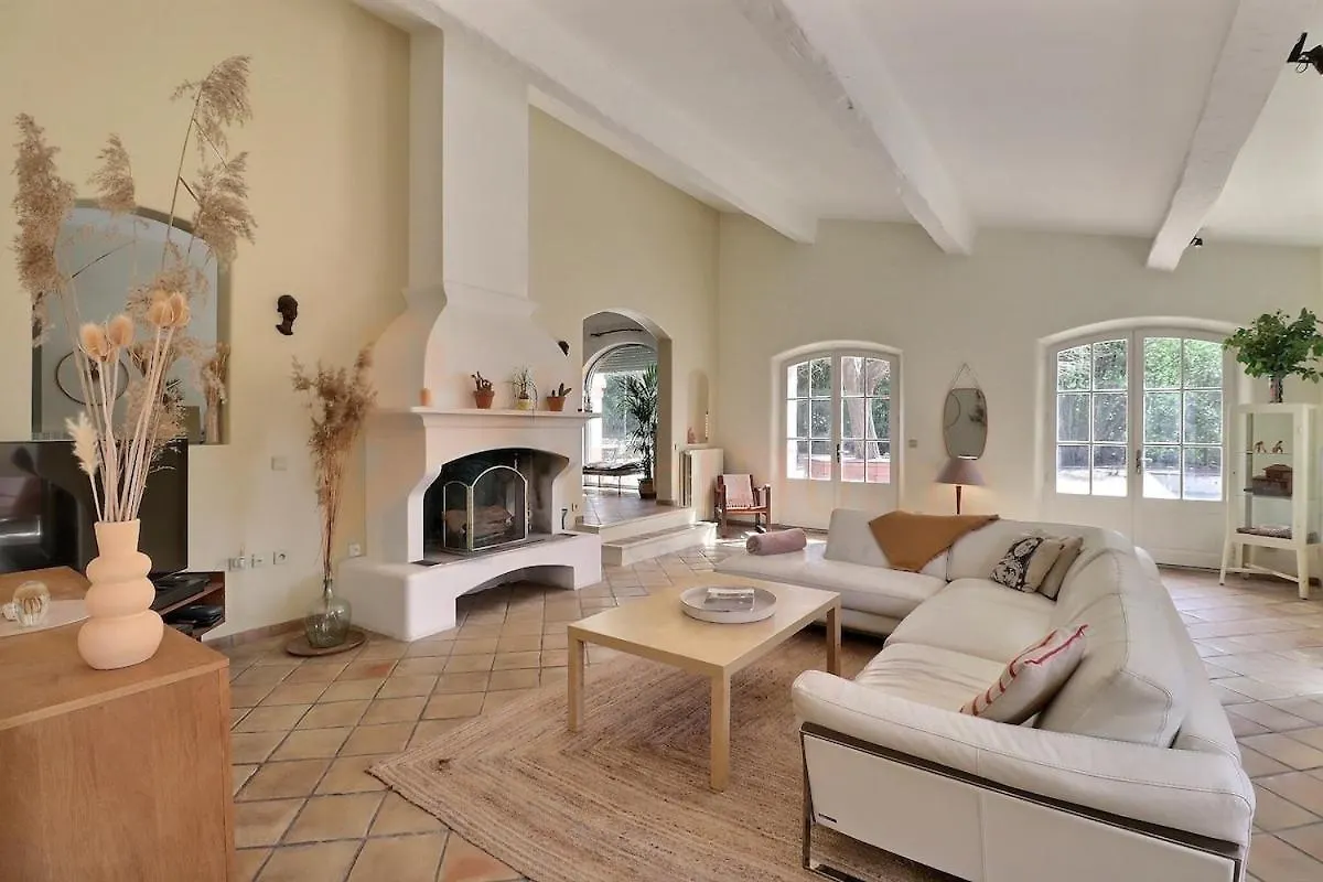Absolutely Quiet Provencal Villa With Swimming Pool Aix-en-Provence 0*,  Francia